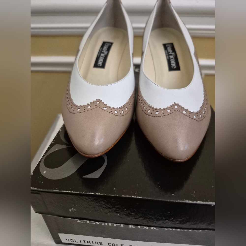 Evan Picone Two Tone Taupe And White Leather Pumps Size 8.5 - Picture 2 of 14
